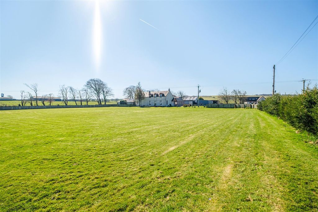 Property photo 2 of 52 Braehead Farm-103.Jpg