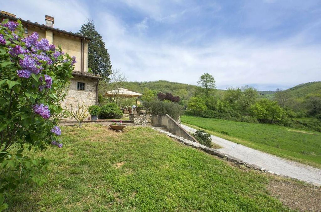 Property photo 2 of 18