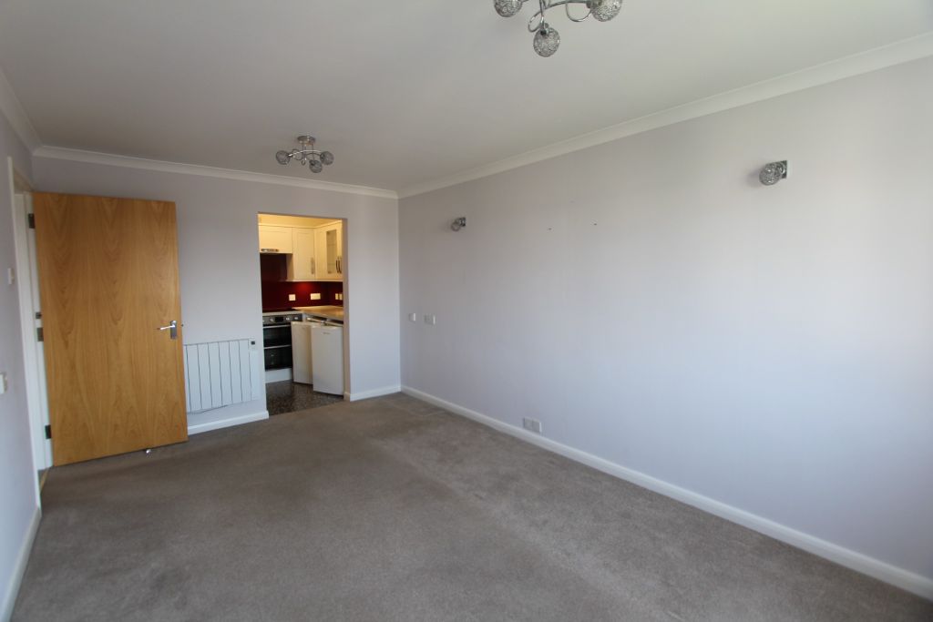 Property photo 3 of 7 Living Room