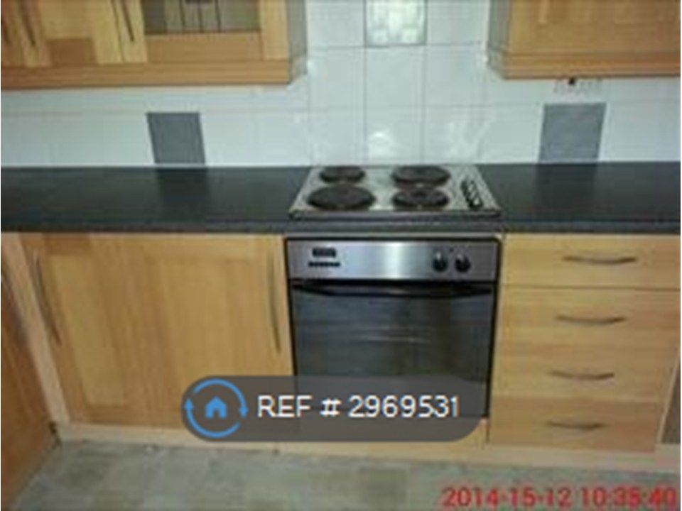 Property photo 2 of 9 Kitchen