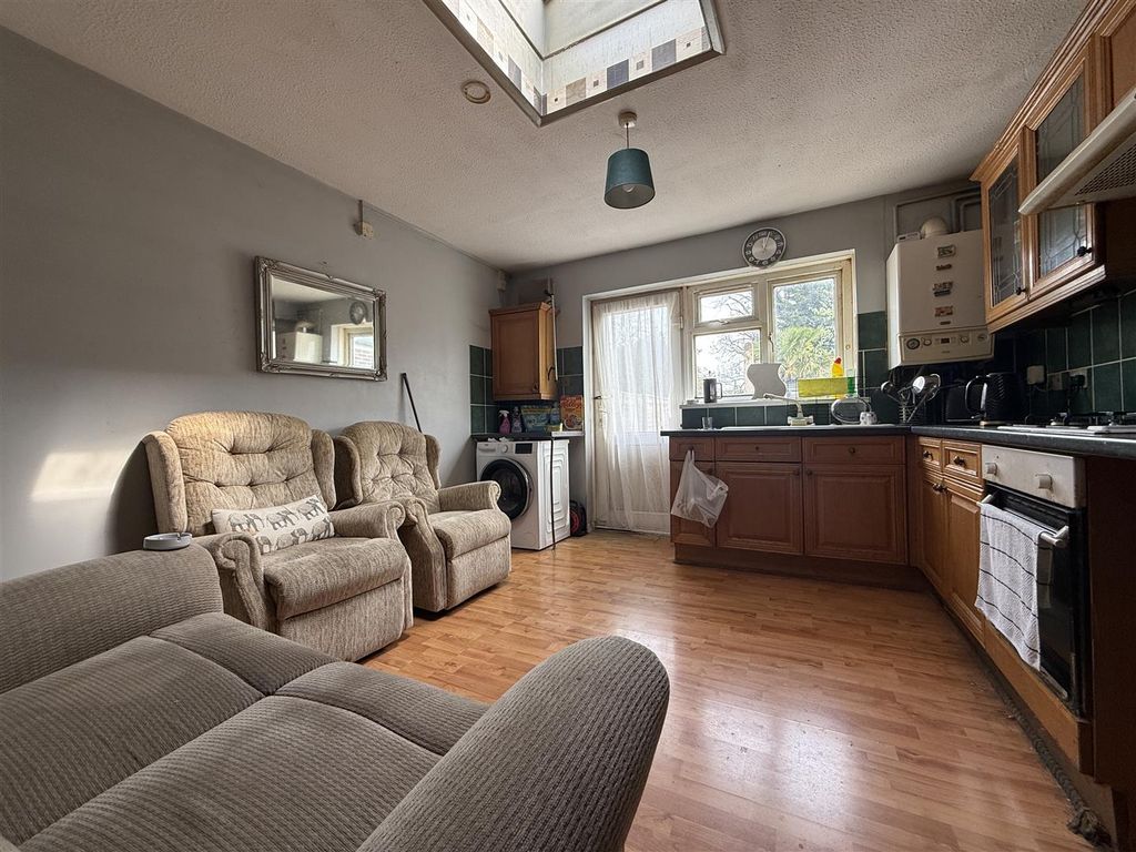 Property photo 2 of 11 Img_0397 2.Jpg