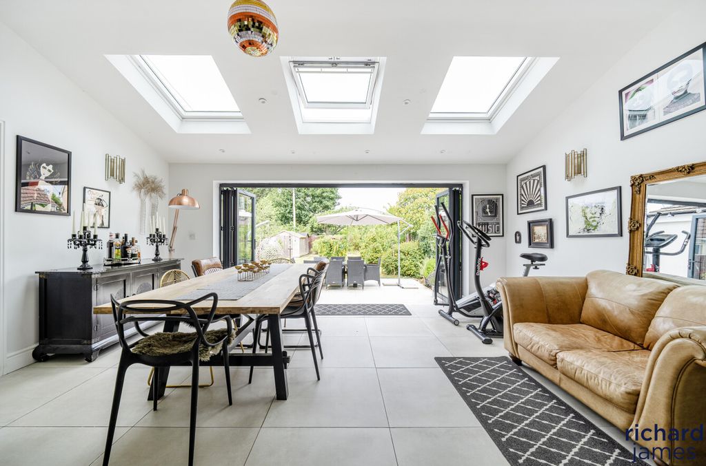 Property photo 2 of 21 3Da2cd6d705E4A70A91F7d5ce15Fba32