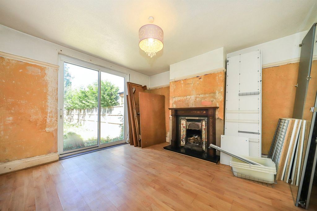Property photo 3 of 17