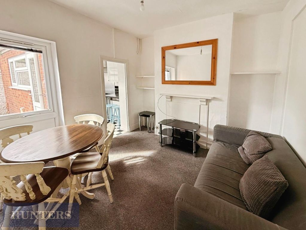 Property photo 2 of 17 Living Room/Dining Room