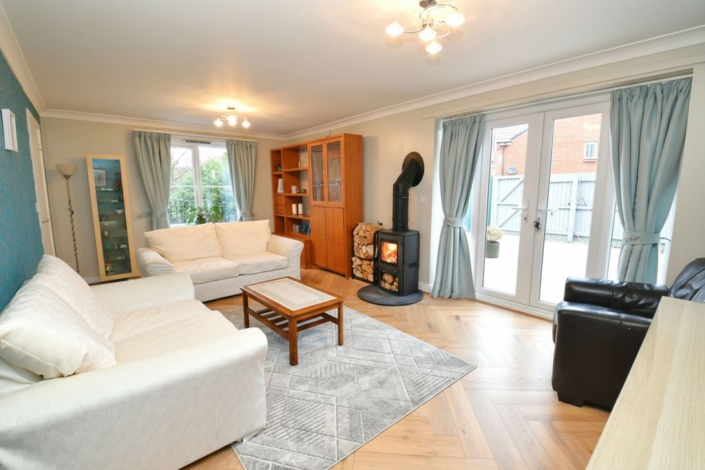 Property photo 2 of 30