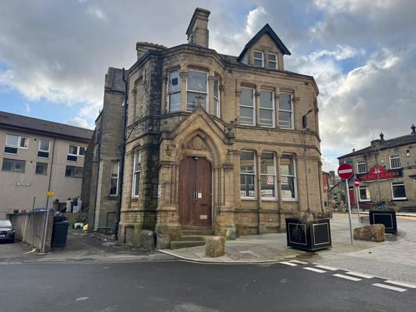 Property photo 1 of 8 Photo 6