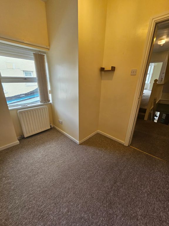 Additional image 15 of 3 bed flat to rentClifton Rd, Llandudno LL30