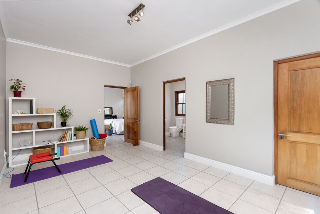 Property photo 3 of 28