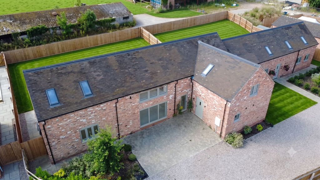 Property photo 3 of 31
