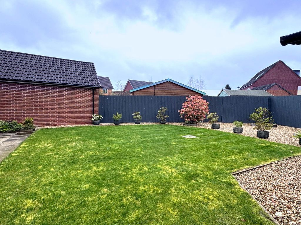 Property photo 3 of 19