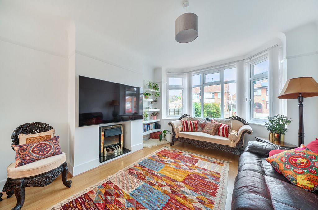 Property photo 2 of 29 1470828-27-6A4243...