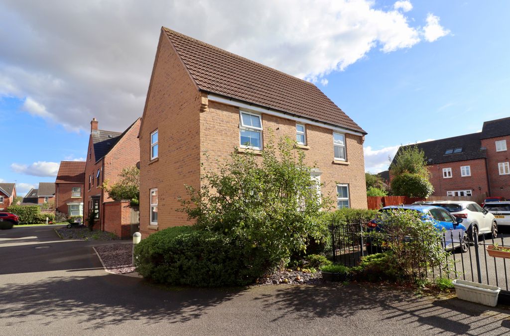 Property photo 1 of 21