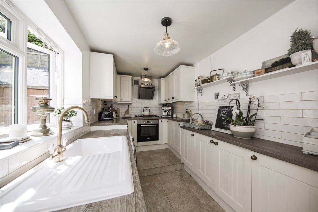 Property photo 2 of 19 Picture No. 34