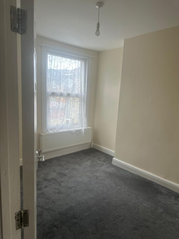 Property photo 3 of 12 Gallery