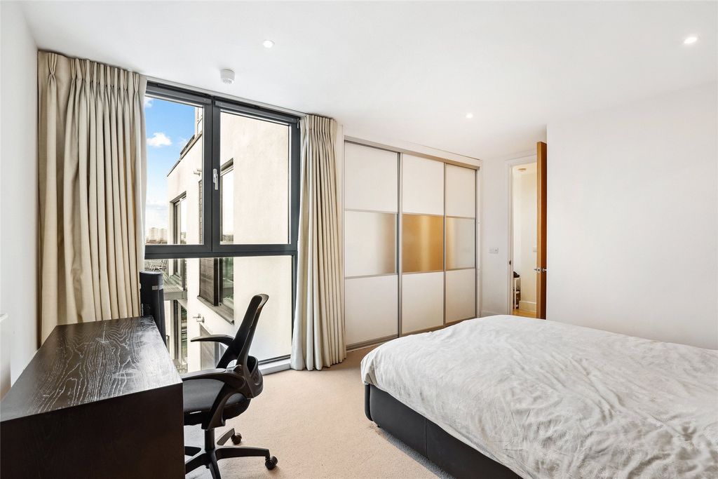 Property photo 2 of 8 Picture No. 01