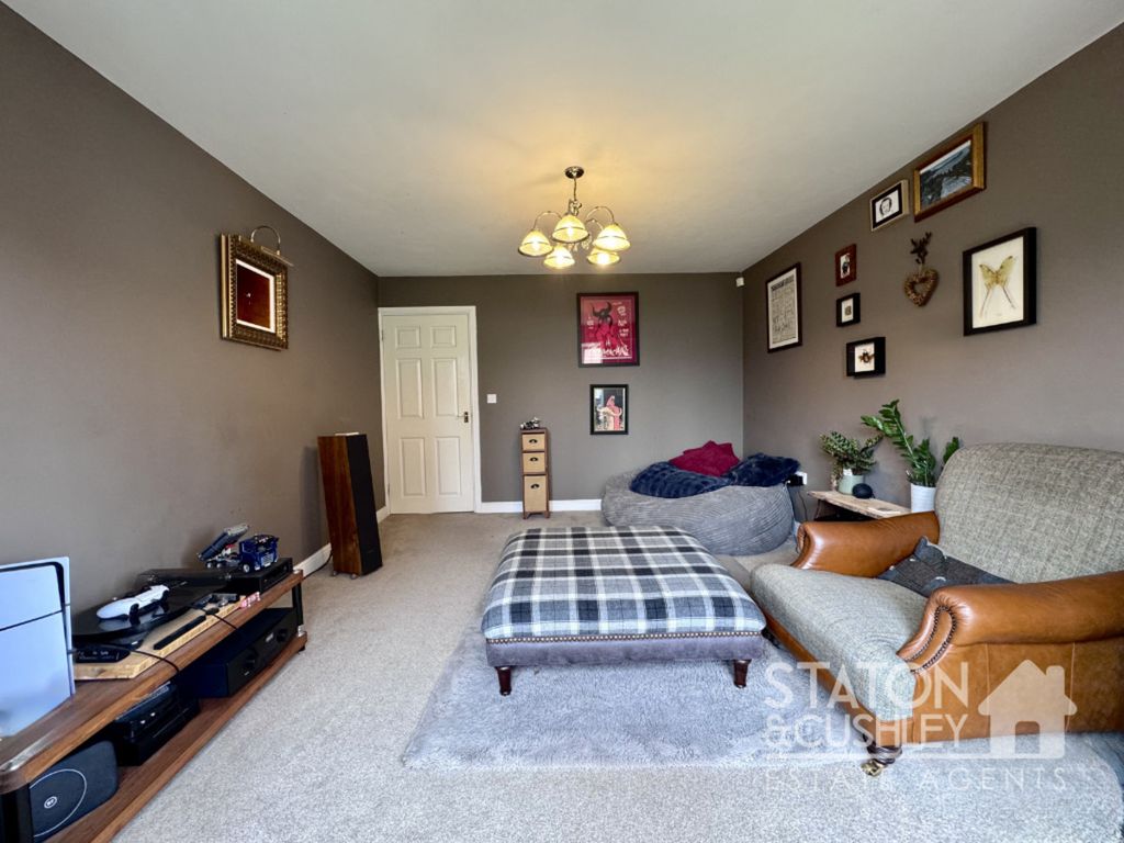 Property photo 3 of 21