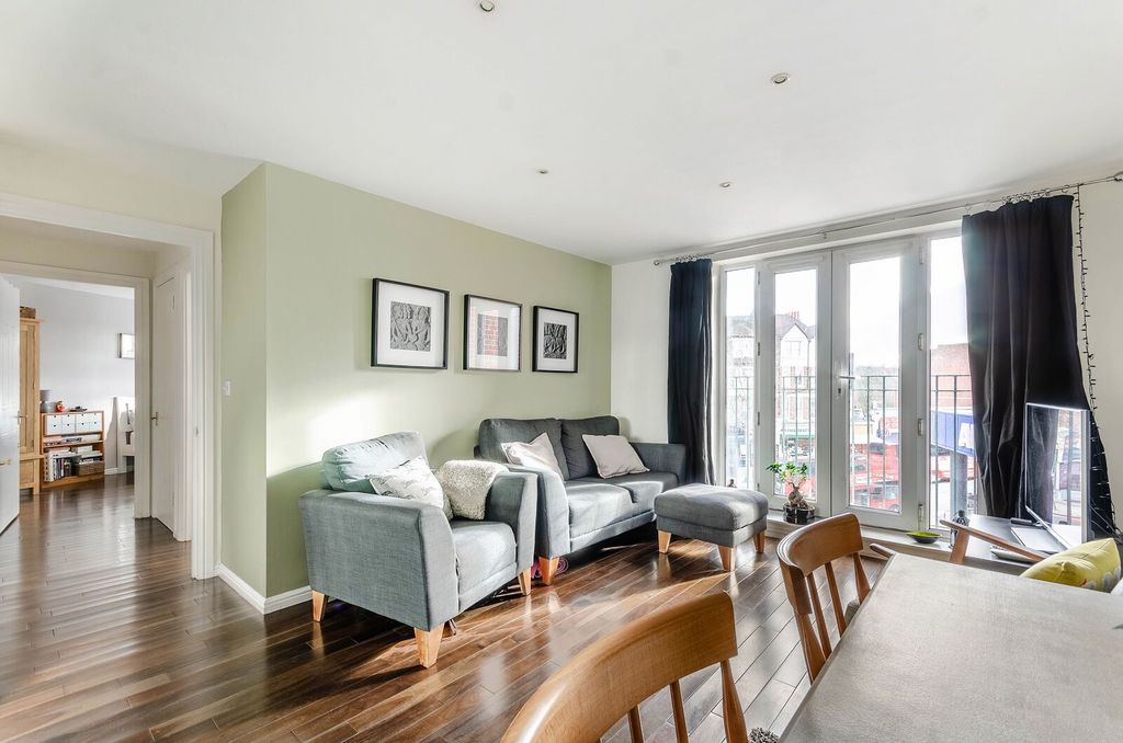 Property photo 1 of 7