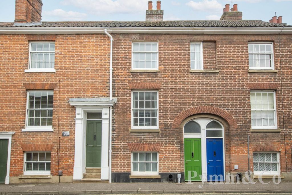 Property photo 1 of 15