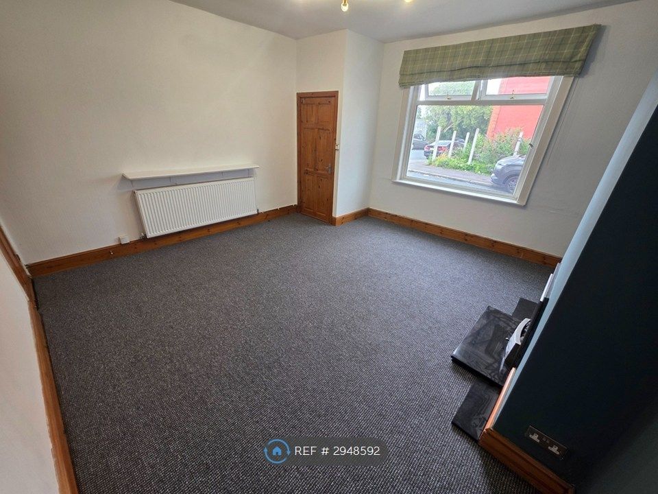 Property photo 3 of 15 Living Room 2