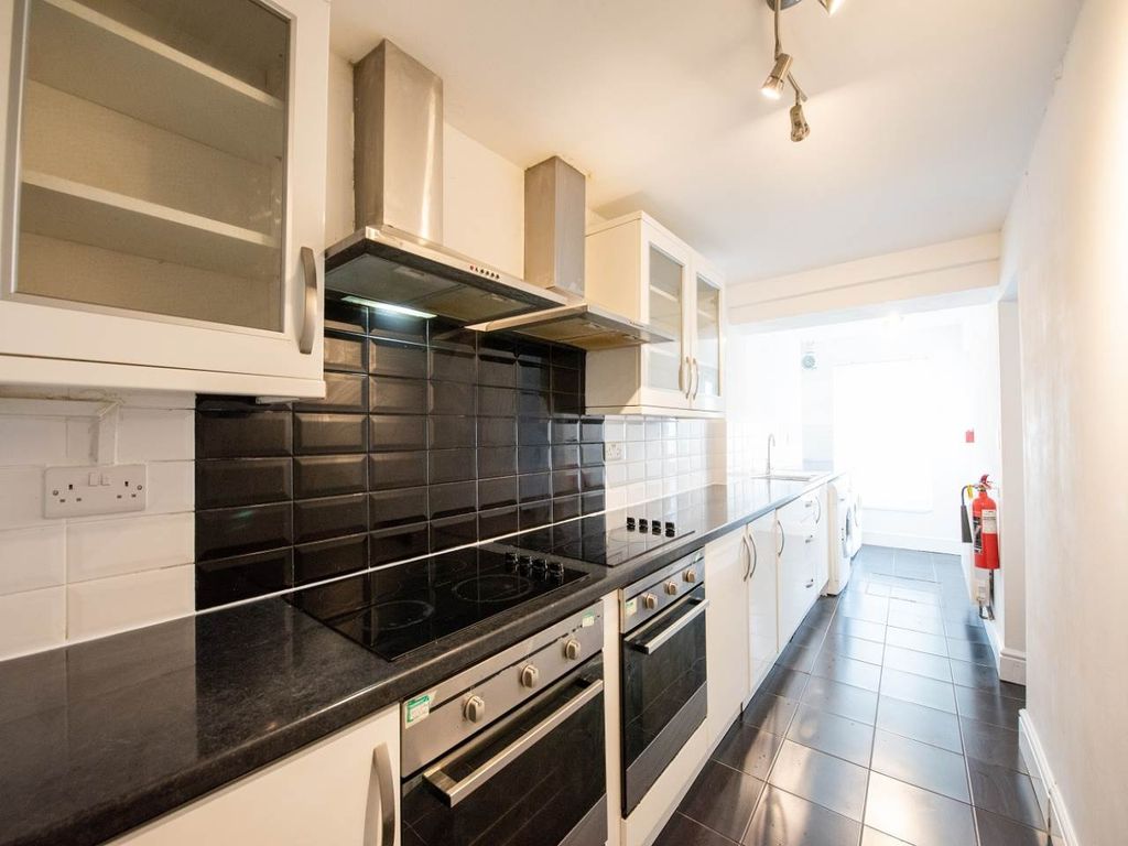 Property photo 2 of 12 Awp_1537S