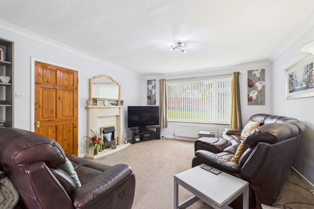 Property photo 2 of 24