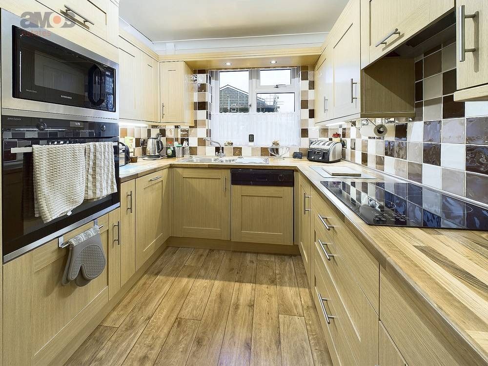 Property photo 2 of 24 3613635