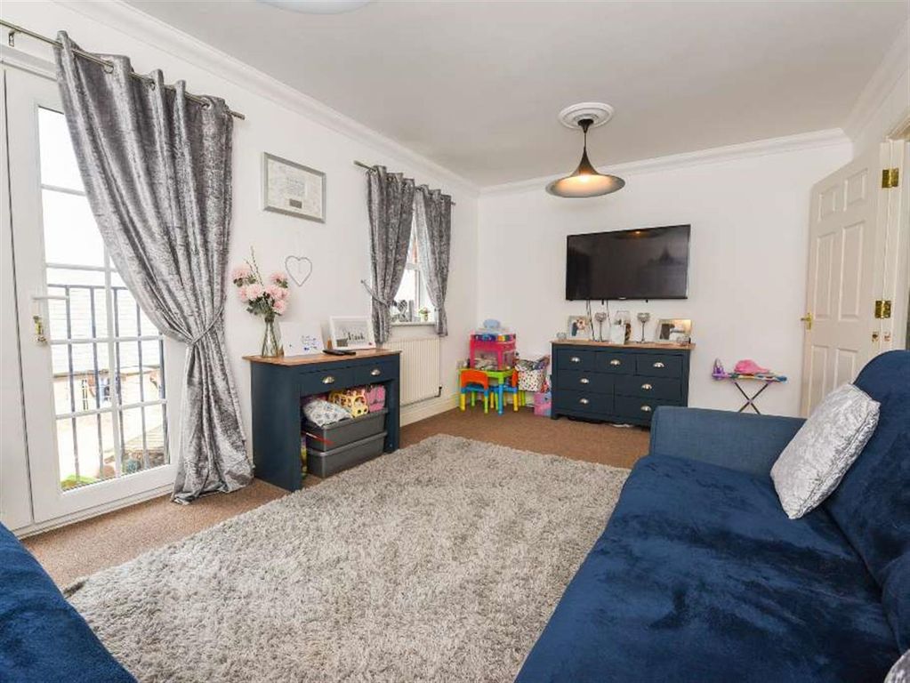 Property photo 3 of 13