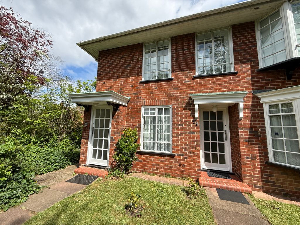 Property photo 1 of 2