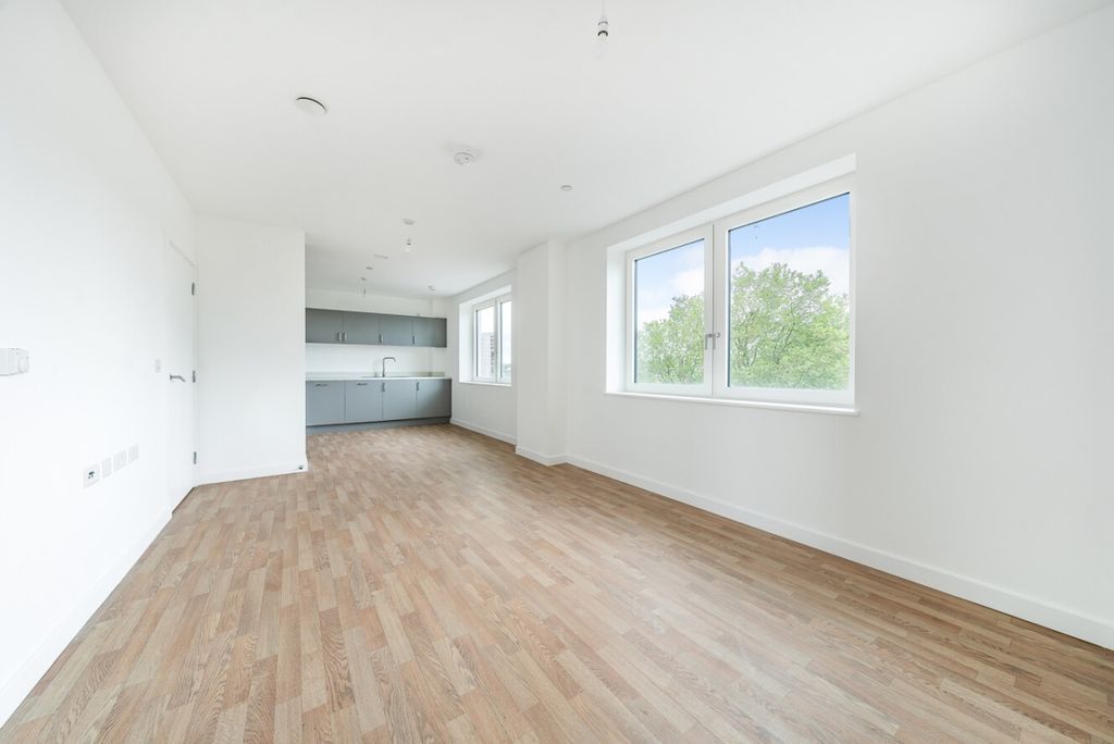 Property photo 3 of 15 1130073 (1)