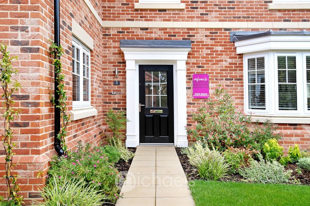 Property photo 2 of 28