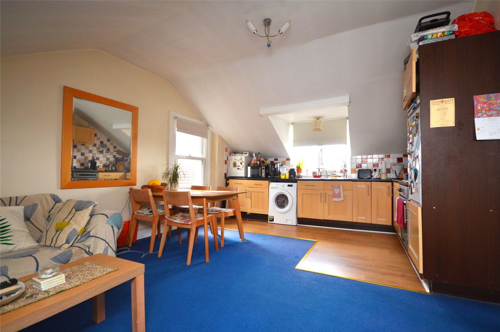 Property photo 1 of 8 Picture No. 06