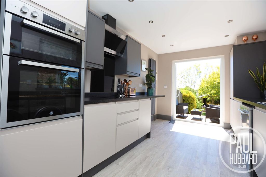 Property photo 2 of 24 2J5A0197.Jpg