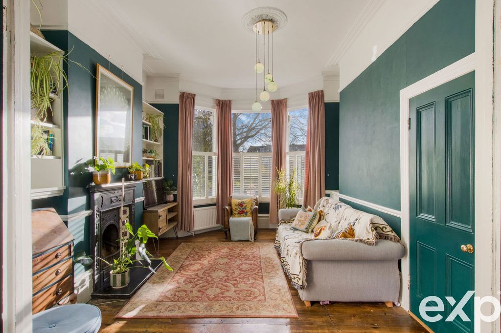 Property photo 1 of 19