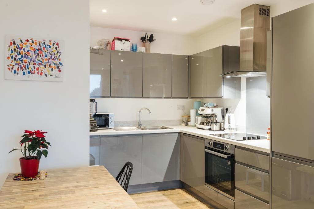 Property photo 3 of 16 Kitchen