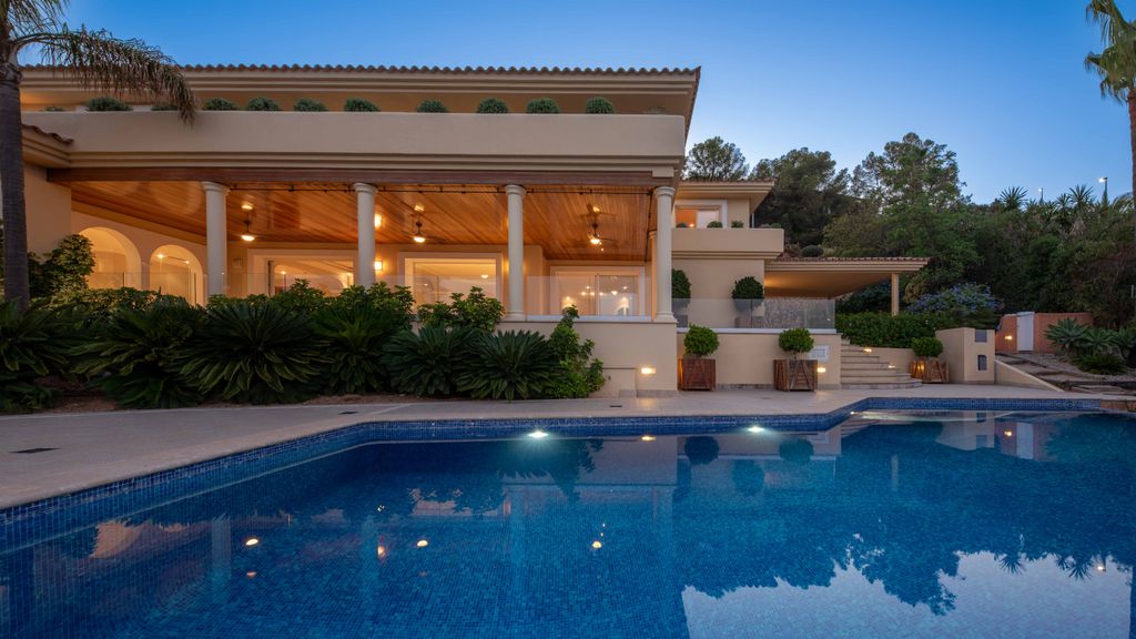 Property photo 2 of 32 81908 Small-26.Jpg