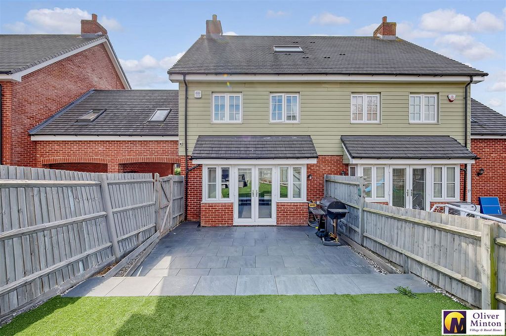 Property photo 2 of 33