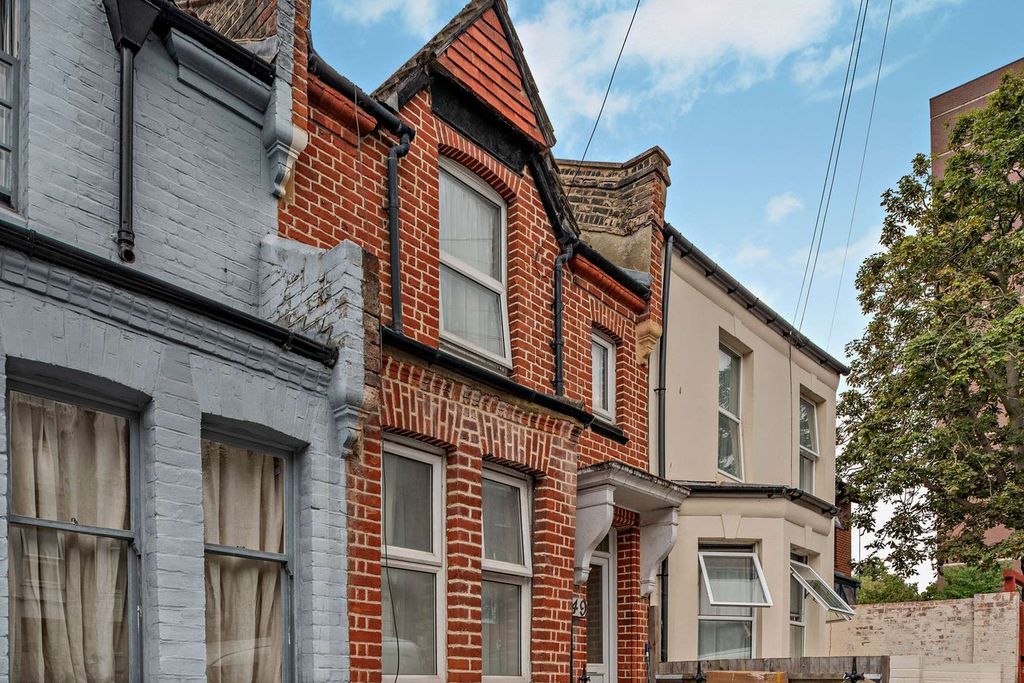 Property photo 1 of 16
