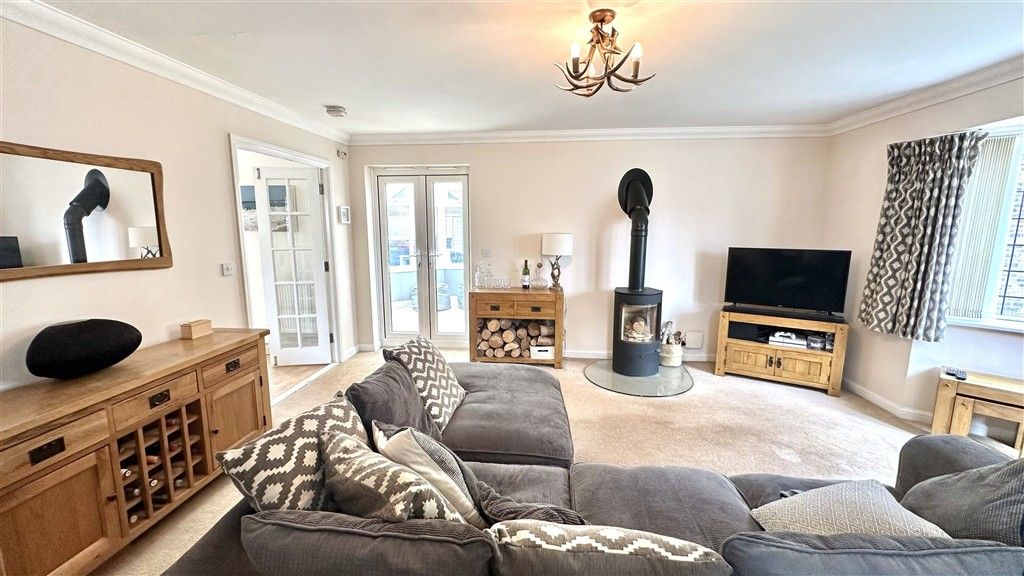 Property photo 3 of 8 New Lounge