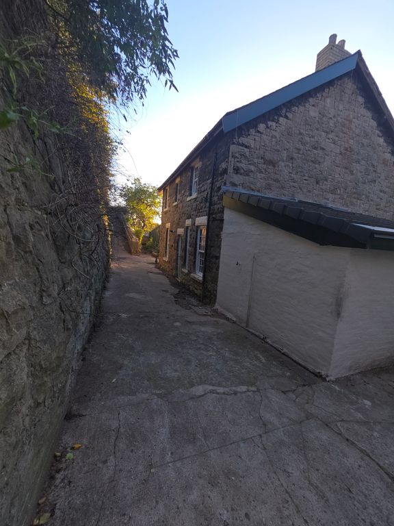 Property photo 3 of 20