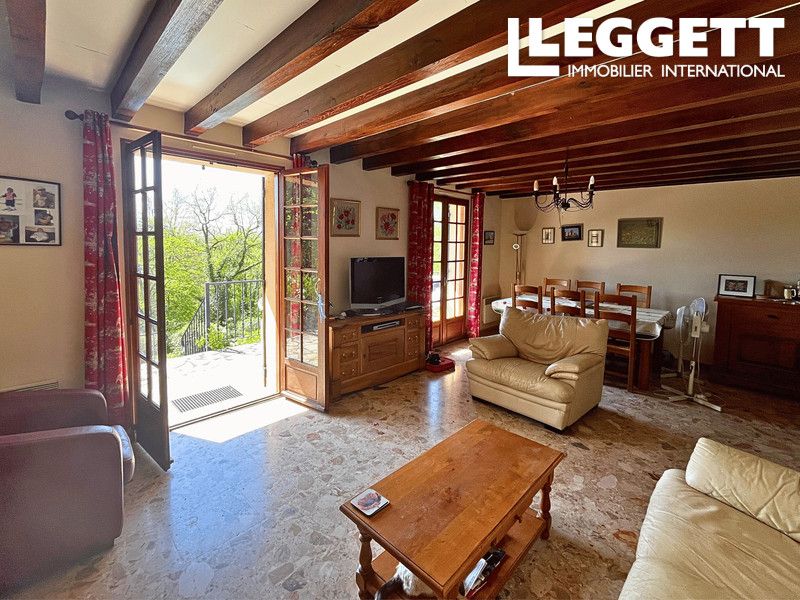 Property photo 2 of 10