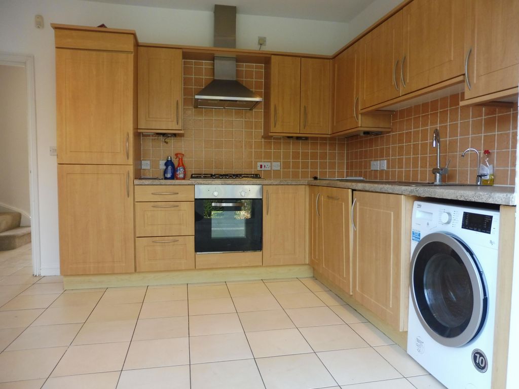 Property photo 2 of 12 Kitchen