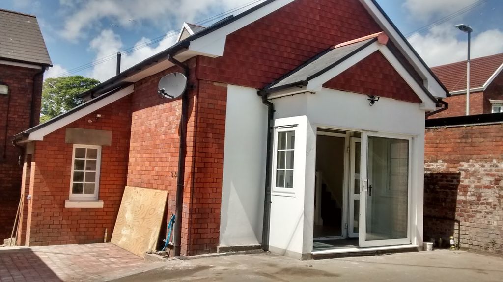 Property photo 1 of 9