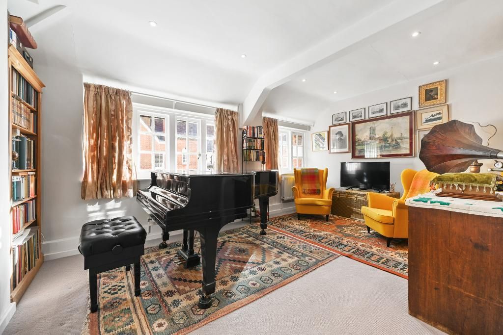 Property photo 3 of 14 Photo 3