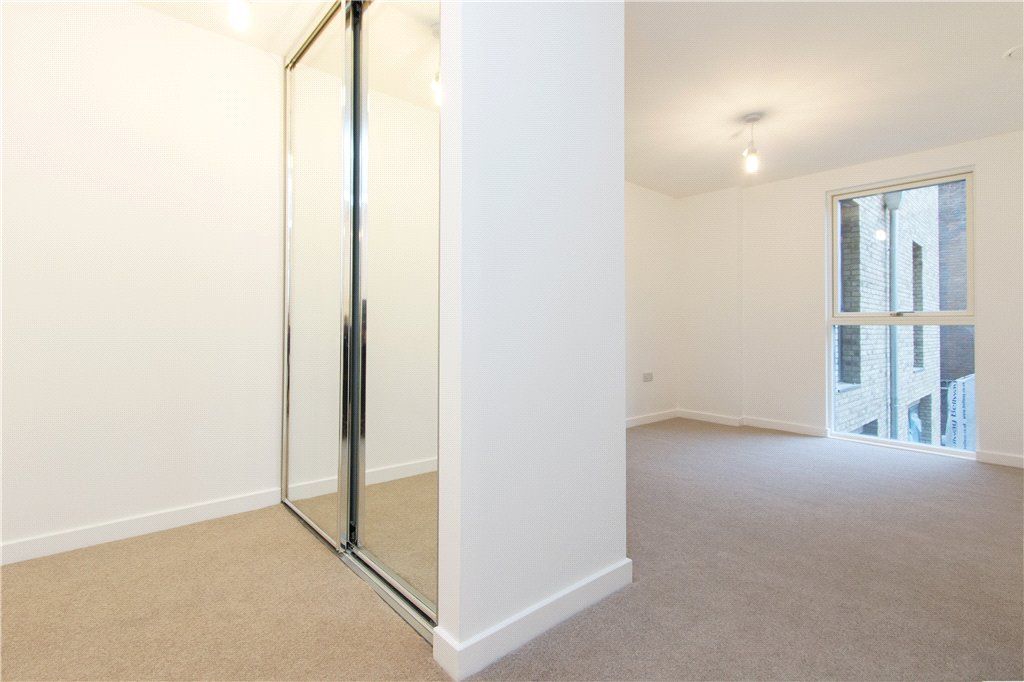 Property photo 3 of 6 Bedroom