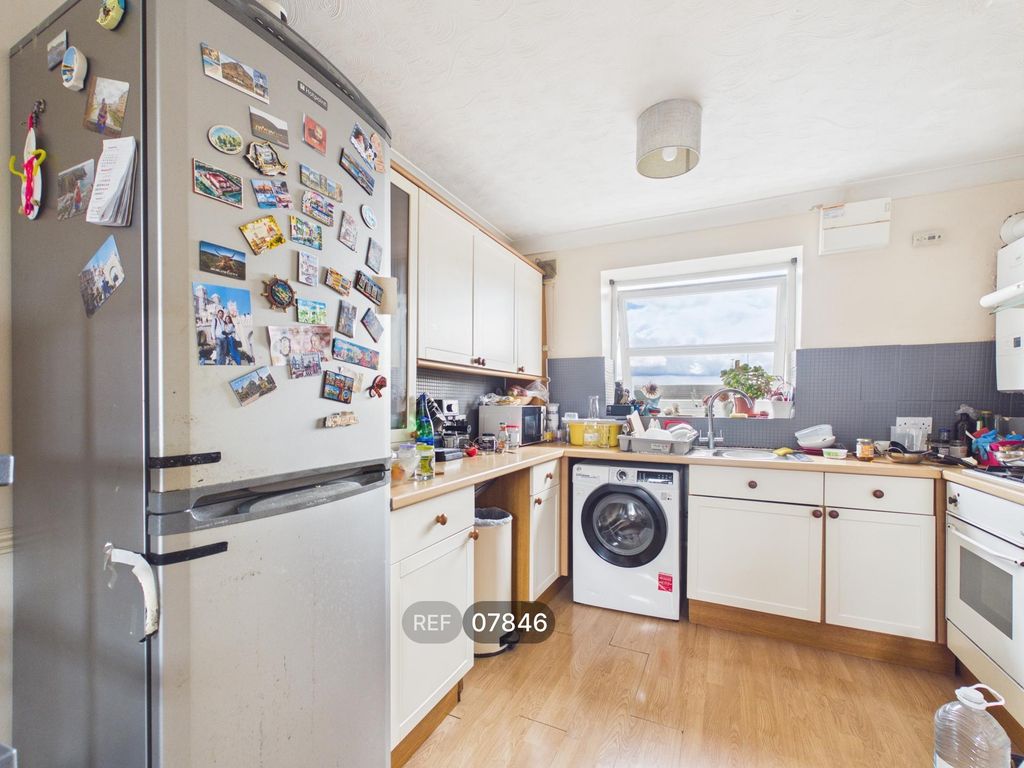 Property photo 2 of 5 Kitchen / Living Area