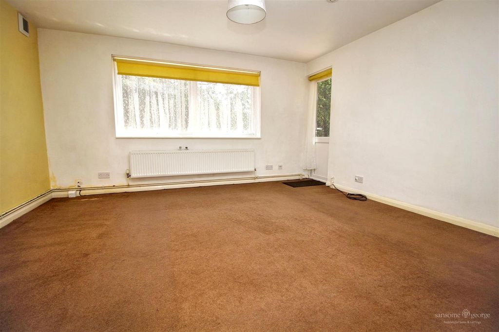 Property photo 2 of 17 Living Room