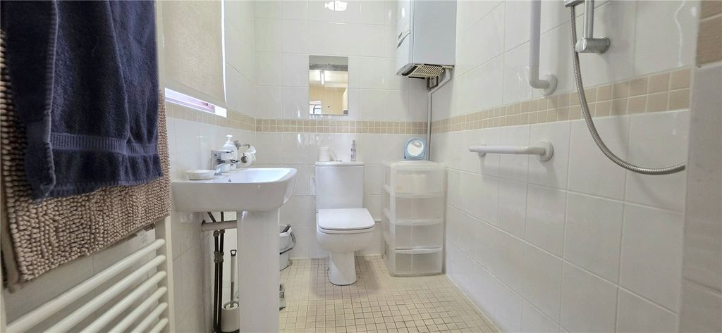 Property photo 2 of 16 Picture No. 11