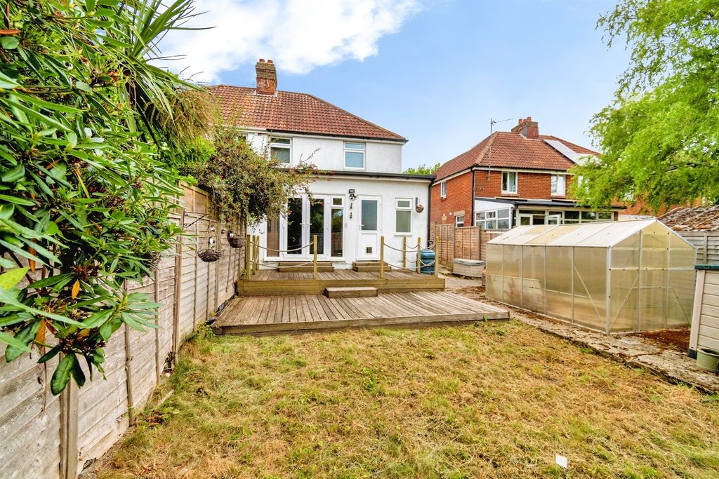 Property photo 2 of 20