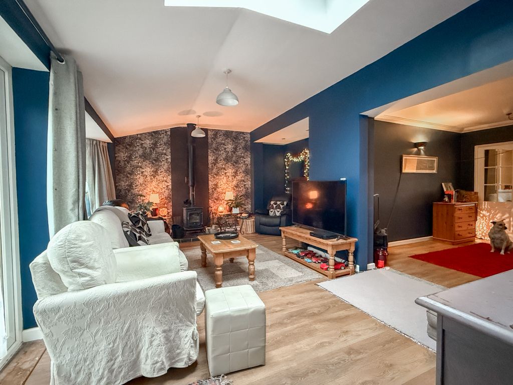 Property photo 3 of 22 20251029_144146898_0.5