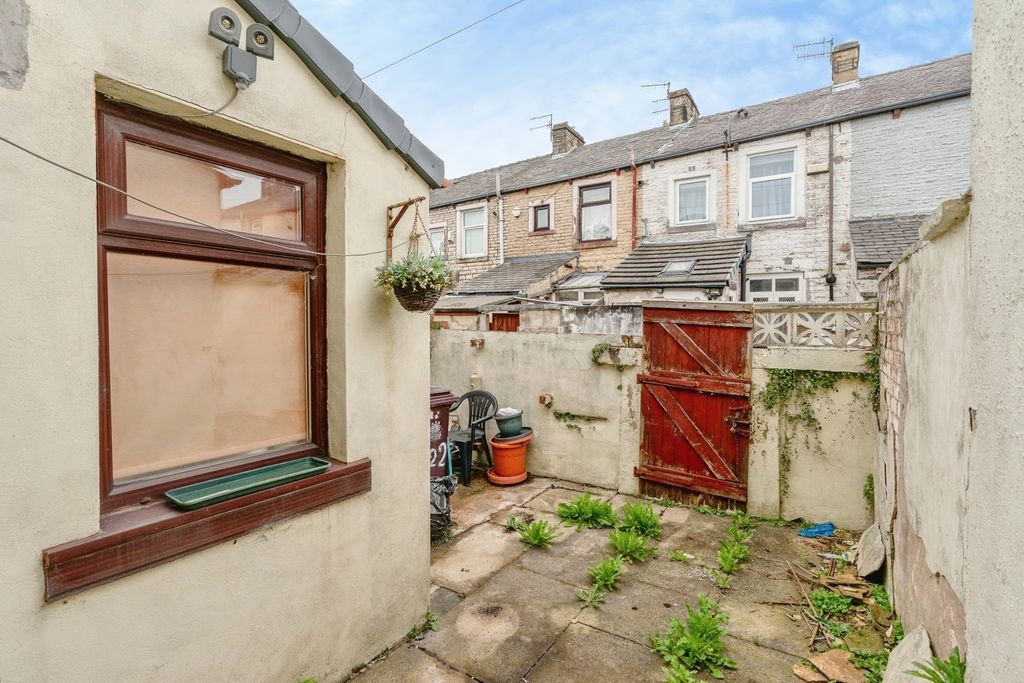 Property photo 2 of 19 Pbox-Img.Jpg